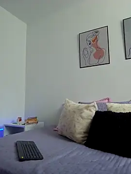 Snapshot of VictoriaEvaans_ chatting on October 5, 4:49 pm VictoriaEvaans online show from October 5, 4:49 pm