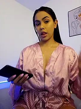 Snapshot of VictoriaEvaans_ chatting on October 8, 10:40 pm VictoriaEvaans online show from October 8, 10:40 pm