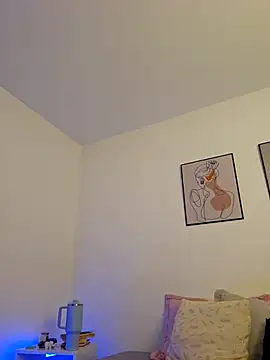 Snapshot of VictoriaEvaans_ chatting on October 27, 10:47 pm VictoriaEvaans online show from October 27, 10:47 pm