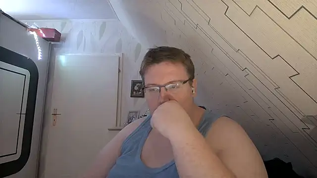 Snapshot of der_alex38 chatting on February 12, 10:15 pm der alex38 online show from February 12, 10:15 pm