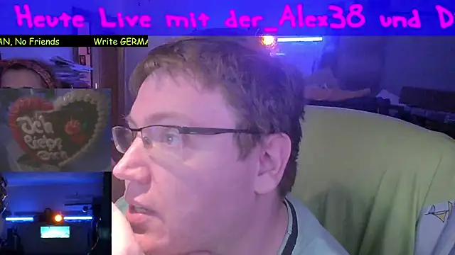 Snapshot of der_alex38 chatting on March 4, 8:27 pm der alex38 online show from March 4, 8:27 pm