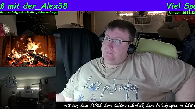 Snapshot of der_alex38 chatting on April 3, 6:39 pm der alex38 online show from April 3, 6:39 pm