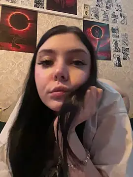 Snapshot of Pepe-pupu chatting on December 15, 5:20 pm Pepe-pupu online show from December 15, 5:20 pm