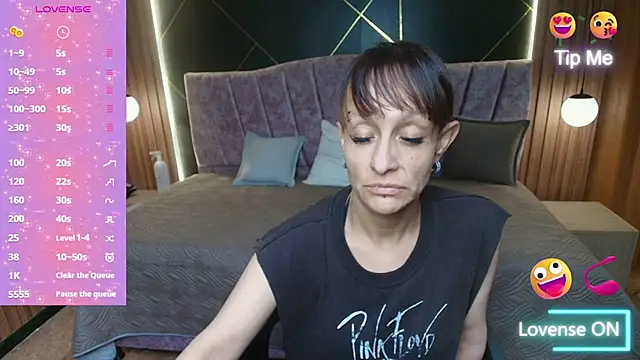 Snapshot of NatashaMason_ chatting on May 5, 7:33 pm NatashaMason online show from May 5, 7:33 pm