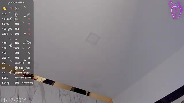 Snapshot of Bylie_Hills chatting on December 14, 9:52 pm Bylie Hills online show from December 14, 9:52 pm