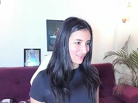 Snapshot of paulinamoons1 chatting on December 14, 5:24 am paulinamoons1 online show from December 14, 5:24 am