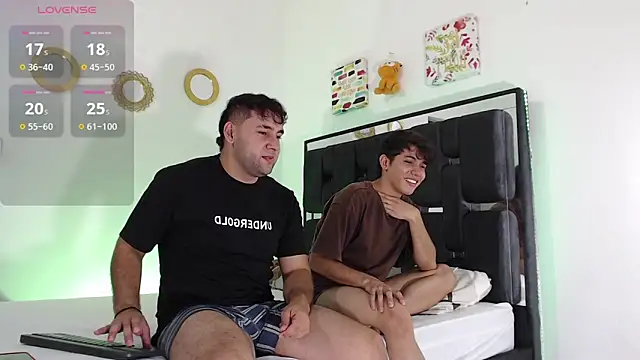 Snapshot of Valerio_22 chatting on November 29, 10:13 pm Valerio 22 online show from November 29, 10:13 pm