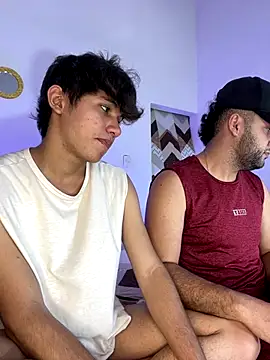 Snapshot of Valerio_22 chatting on December 14, 7:40 pm Valerio 22 online show from December 14, 7:40 pm