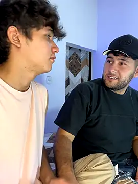 Snapshot of Valerio_22 chatting on December 16, 12:04 am Valerio 22 online show from December 16, 12:04 am