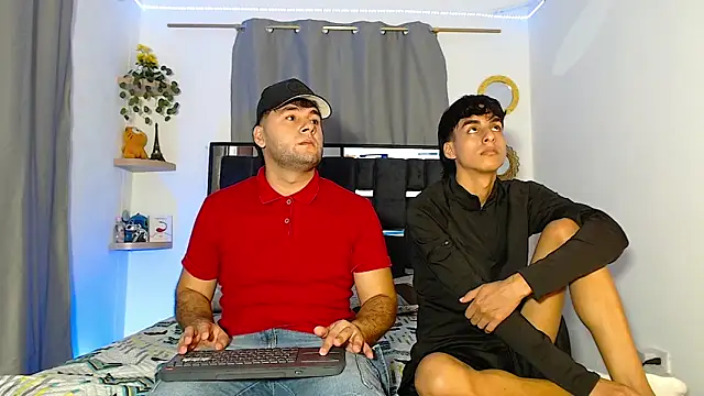 Snapshot of Valerio_22 chatting on March 11, 8:37 pm Valerio 22 online show from March 11, 8:37 pm