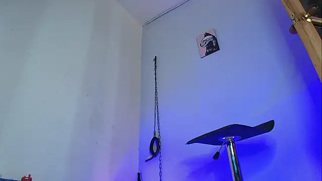 amber  blair online show from November 21, 8:40 pm