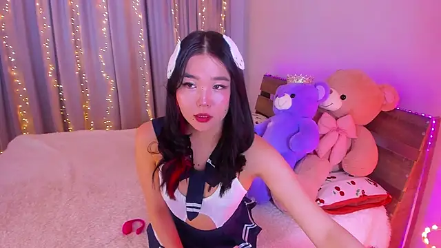 Dollyaa online show from December 17, 1:50 pm