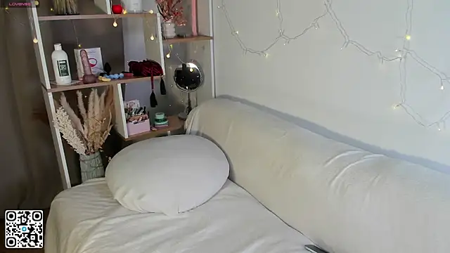 Lif love online show from December 17, 3:07 pm