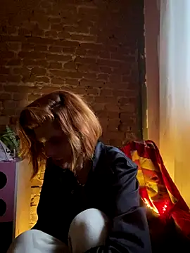 Snapshot of spacegirlll chatting on January 5, 9:40 pm spacegirlll online show from January 5, 9:40 pm