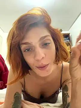 Snapshot of spacegirlll chatting on January 16, 4:05 am spacegirlll online show from January 16, 4:05 am