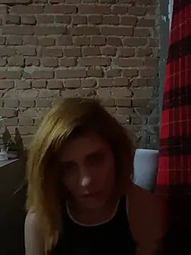 Snapshot of spacegirlll chatting on February 23, 11:35 pm spacegirlll online show from February 23, 11:35 pm