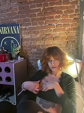 Snapshot of spacegirlll chatting on February 28, 12:44 am spacegirlll online show from February 28, 12:44 am