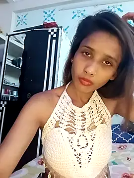 zoya khan25 online show from March 17, 7:57 am