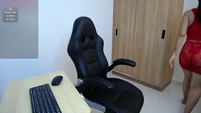 karoll marquez online show from February 11, 11:43 pm