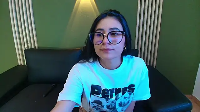 Snapshot of ChloeTurner_ chatting on October 19, 3:23 pm ChloeTurner online show from October 19, 3:23 pm