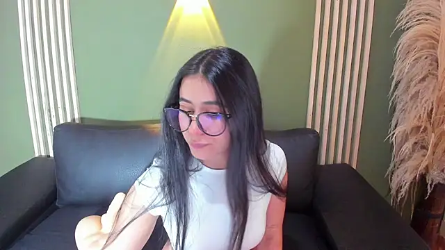 Snapshot of ChloeTurner_ chatting on November 12, 8:30 pm ChloeTurner online show from November 12, 8:30 pm