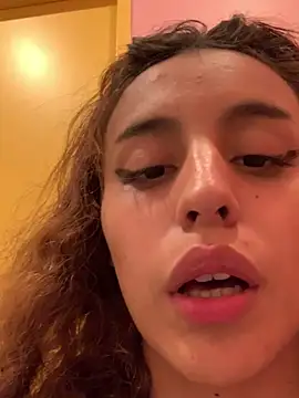 Katee Jones online show from January 16, 9:40 pm