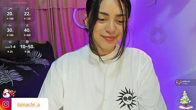 Snapshot of _laina_ chatting on January 6, 5:19 am laina online show from January 6, 5:19 am