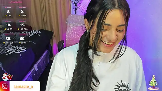 Snapshot of _laina_ chatting on January 8, 8:06 am laina online show from January 8, 8:06 am