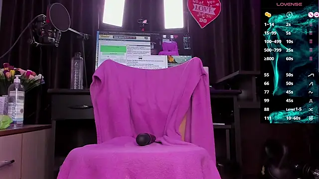 Raissa sky26 online show from December 27, 2:36 am