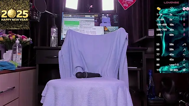 Raissa sky26 online show from January 3, 2:43 am