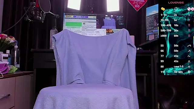 Raissa sky26 online show from March 7, 3:40 am