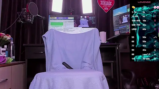 Raissa sky26 online show from March 8, 3:39 am