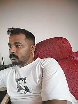 Snapshot of manoj_master chatting on July 13, 11:35 am manoj master online show from July 13, 11:35 am