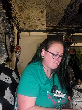 Snapshot of Bunny_Cummings chatting on December 19, 12:06 am Bunny Cummings online show from December 19, 12:06 am