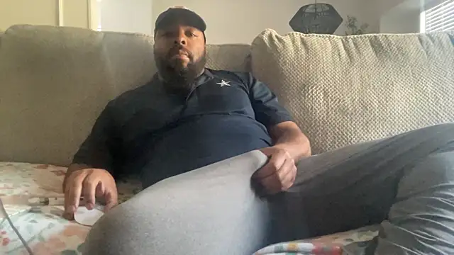 Snapshot of Bbcfun44 chatting on December 6, 5:11 pm Bbcfun44 online show from December 6, 5:11 pm