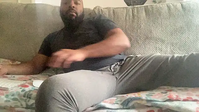 Snapshot of Bbcfun44 chatting on December 8, 7:32 pm Bbcfun44 online show from December 8, 7:32 pm