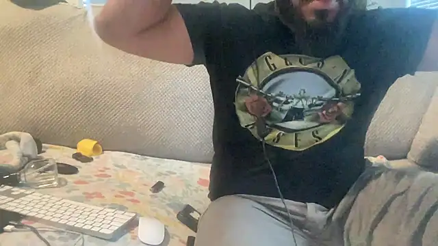 Snapshot of Bbcfun44 chatting on December 13, 8:37 pm Bbcfun44 online show from December 13, 8:37 pm