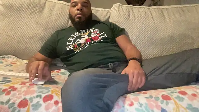 Snapshot of Bbcfun44 chatting on December 26, 1:21 pm Bbcfun44 online show from December 26, 1:21 pm