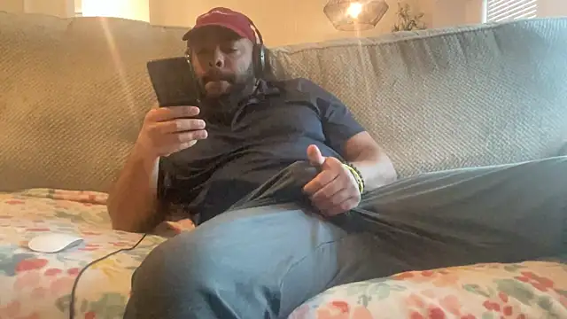 Snapshot of Bbcfun44 chatting on January 27, 2:35 pm Bbcfun44 online show from January 27, 2:35 pm