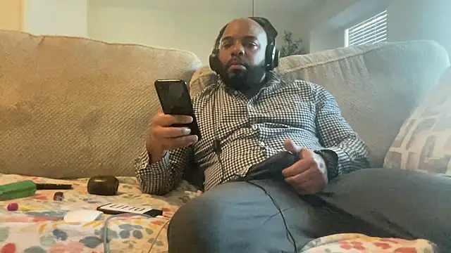 Snapshot of Bbcfun44 chatting on February 3, 10:32 pm Bbcfun44 online show from February 3, 10:32 pm