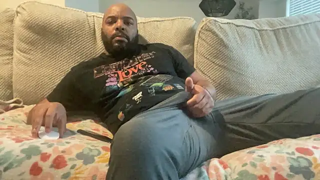 Snapshot of Bbcfun44 chatting on February 12, 10:37 pm Bbcfun44 online show from February 12, 10:37 pm