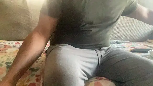 Snapshot of Bbcfun44 chatting on February 15, 9:26 pm Bbcfun44 online show from February 15, 9:26 pm