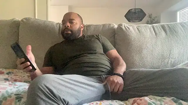 Snapshot of Bbcfun44 chatting on February 16, 3:59 pm Bbcfun44 online show from February 16, 3:59 pm