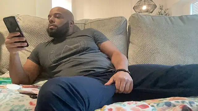 Snapshot of Bbcfun44 chatting on February 18, 2:27 pm Bbcfun44 online show from February 18, 2:27 pm