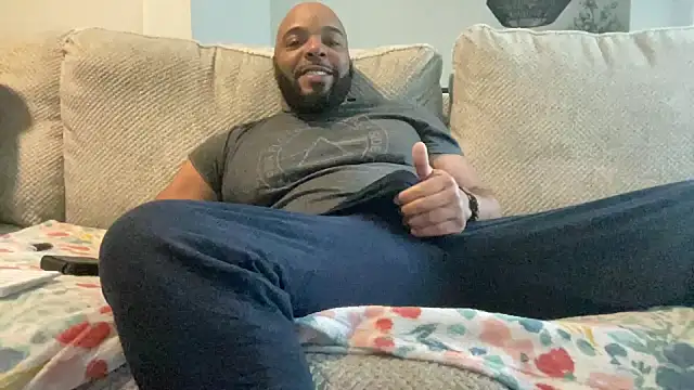 Snapshot of Bbcfun44 chatting on February 18, 7:41 pm Bbcfun44 online show from February 18, 7:41 pm