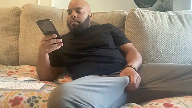 Snapshot of Bbcfun44 chatting on February 28, 5:37 pm Bbcfun44 online show from February 28, 5:37 pm