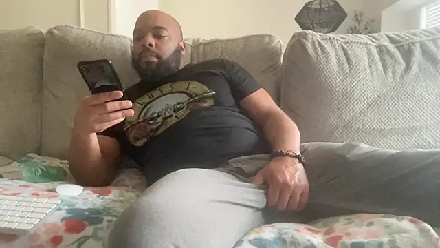 Snapshot of Bbcfun44 chatting on March 6, 8:59 pm Bbcfun44 online show from March 6, 8:59 pm