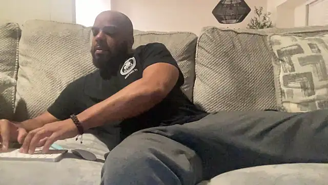 Snapshot of Bbcfun44 chatting on March 21, 11:44 am Bbcfun44 online show from March 21, 11:44 am