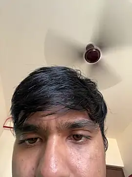 BoyzaraHatke online show from April 4, 10:35 am