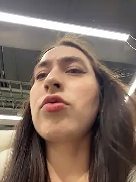 Holly Play online show from February 16, 10:11 am